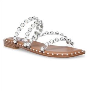 STEVE MADDEN
SKYLER SANDAL